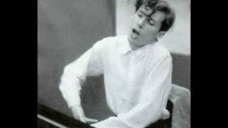 Glenn Gould plays Bach Prelude in C Minor [upl. by Noiroc]