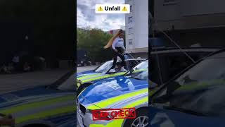 SCHWESTER EWA reitet 2 Polizeiautos amp fliegt dann auf die fresse Shorts [upl. by Tiphane893]