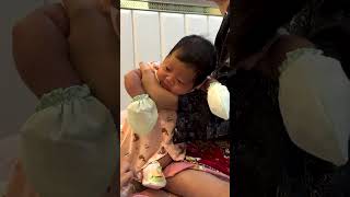 EP561 Amazing mommy is Facilitating baby after milk breast feeding Ellex [upl. by Sajovich]