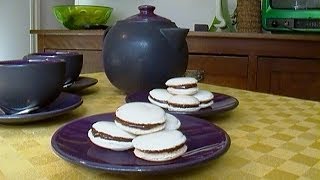 Macarons  Ricetta in Italiano [upl. by Lavern]