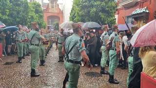 La Legión desfila en Córdoba bajo el diluvio del Jueves Santo [upl. by Nialb]