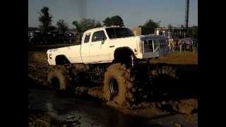 UGLY BETTY PULLS UGLY MUD PIT [upl. by Siari]