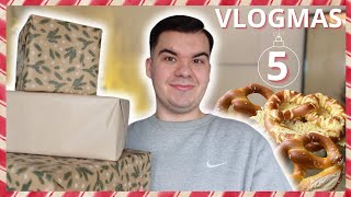 VLOGMAS N°5 • JE FAIS DES BRETZELS  DIY DECO CADEAUX 🥨🎁 [upl. by Malo]