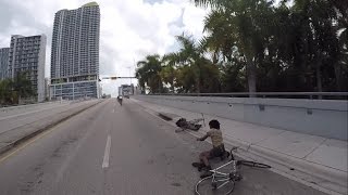 Ultracat 2017  Alleycat Race  Downtown Miami  Crash  First Place [upl. by Decamp]