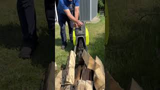 Splitting oversized wood with the RYOBITOOLSUSA 40v log splitter ryobi HomeDepot [upl. by Petras364]