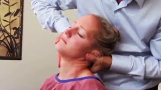 Dr Ian  SHE HAS ACUTE NECK PAIN  FIXED by CHIROPRACTIC ADJUSTMENT [upl. by Punak]