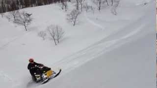 Japanese snowmobile iide Town いいでスノーモービルクラブ ヒルクライム [upl. by Nemzzaj550]