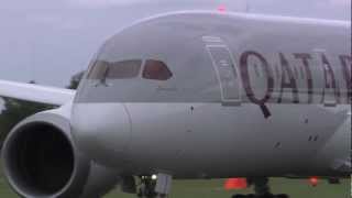 Qatar Airways Boeing 787 Flying During Farnborough Airshow 2012 [upl. by Og673]