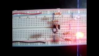 Luces intermitentes en protoboard [upl. by Ellenig]