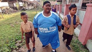 Worlds Fattest Boy Walks To School As Part Of New Regime [upl. by Acinahs]