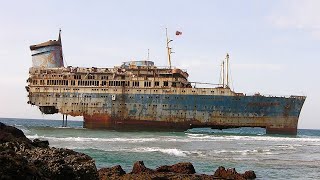 13 Bateaux Abandonnés les Plus Étonnants du Monde [upl. by Naenaj]