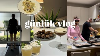 Günlük Rutinlerim  Deniz Mahsüllü Makarna Yaptık  Espresso Martini amp Çikolatalı Makaron [upl. by Nivlad499]