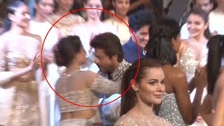 Shah Rukh Khan Walks On The Ramp Like A King Hugs Kajol  folloin [upl. by Irbua]