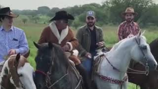 VICENTE FERNANDEZ a caballos con sus nietos mayores [upl. by Neivad]