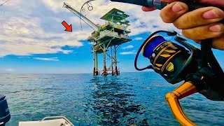 Fishing SOLO in the GULF under these GAS PLATFORMS for my DINNER [upl. by Odrawde]