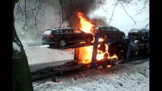 Pożar lawety Piórków 12122012  brand new cars on fire Poland [upl. by Biron76]