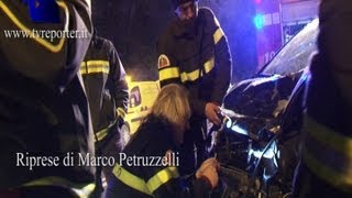 VOLANTE 113 INCIDENTE STRADALE GRAVE CON FERITI [upl. by Eizzo]