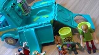 SCOOBY DOO GOO BUSTER MYSTERY MACHINE amp MYSTERY SOLVING CREW FIGURES [upl. by Dearborn528]