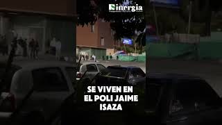 Medellín  📌 Disturbios en el Politécnico Jaime Isaza Cadavid Encapuchados y UNDMO Enfrentados [upl. by Annah]