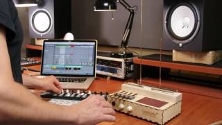 LeafAudio Microphonic Soundbox  Audio Demo [upl. by Akisey821]