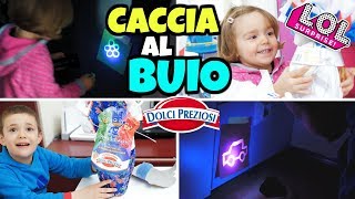 CACCIA ALLE UOVA Dolci Preziosi AL BUIO apriamo 8 Uova di Pasqua [upl. by Nonnairb268]