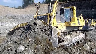 Ready to SHOVE  Komatsu D475s Hogging Rock [upl. by Nnaeirb]