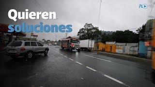 Retiro de bordillo en ruta de El Tejar genera conflictos  Prensa Libre [upl. by Shae972]