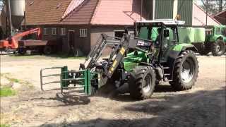 Balen stapelen met de Deutz Agrostar 608 [upl. by Eeroc]