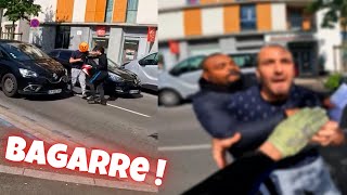 BAGARRE ENTRE UN JEUNE MOTARD ET UN AUTOMOBILISTE EN COLÈRE 😡 Road rage  Compilation  2024 [upl. by Mona]