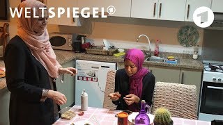 quotYummyquot  Lieferservice auf arabisch [upl. by Llenaej]