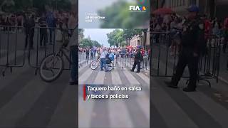 Taquero reacciona luego de que policía le dijera que no podía vender en el Zócalo CDMX [upl. by Bigot989]