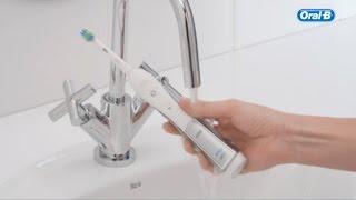 OralB  Elektrische Tandenborstels Zijn Veilig Onder Water [upl. by Brownson]