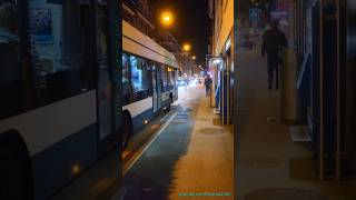 VBZ Doppelgelenk Trolleybus an der Langstrasse Zürich [upl. by Oetam]