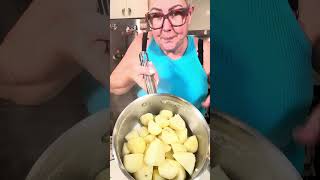 The best Roasted Potatoes I’ve ever cooked roastedpotatoes crispypotatoes easyrecipe [upl. by Tama]