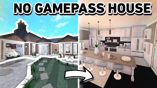 BUILDING A NO GAMEPASS HOUSE IN BLOXBURG [upl. by Silin]