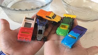 TESTANDO VÁRIOS CARRINHOS HOT WHEELS QUE MUDAM DE COR NA ÁGUA [upl. by Auqinat]