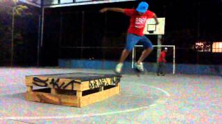 Cruckt passa pra noseslide no caixote na base [upl. by Lleddaw616]