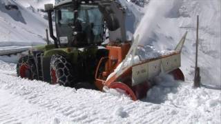 Claas Xerion 3800 VC am Großglockner [upl. by Sykleb]