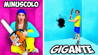 PICCOLA VS GIGANTE PRIGIONE SFIDA RAGAZZI vs RAGAZZE [upl. by Mathia]