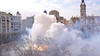 The First Real Mascletà at the Plaza del Ayuntamiento since 2020  Fallas 2022 [upl. by Ennahgiel]