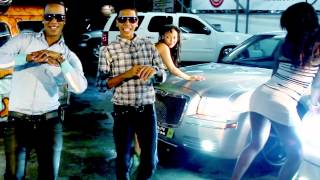 Wilo D New  Menea Tu Chapa Video Oficial [upl. by Elwira]