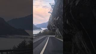 Fahrt durch die Schweiz im Kanton Wallis Morgendämmerung einfach krass der Felsen über der Strasse [upl. by Lebiram]