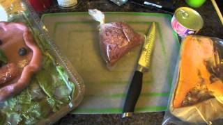 HOW TO MAKE BLUE TONGUED SKINK DIET [upl. by Aninahs]