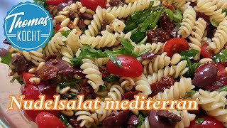 Mediterraner Nudelsalat mit Tomaten und Rucola  perfekte Beilage zum Grillen  Thomas kocht [upl. by Yadnil23]