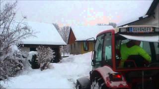 Schneeschieben mit Lindner Geotrac 73 [upl. by Lilah]