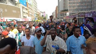 “HAKUNA MWIZI KAMA RUTO” Chants By Protesters After Morara Kebaso Released From Milimani Law Courts [upl. by Lihas]