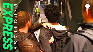 Un pickpocket se fait attraper par la police comme un débutant [upl. by Shaffer]