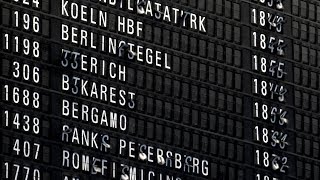 The wonderful splitflap Departure Board at Frankfurt Airport [upl. by Rasec797]