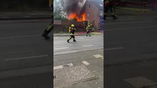 Hausbrand in Oberhausen Feuerwehr im EinsatzNiemand verletzt Oberhausen Gurbetcinin evi yandi [upl. by Gilead]