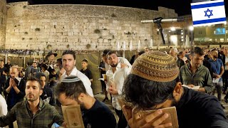 Beautiful 20000 Jews Praying Selichot At The Western Wall 🇮🇱 [upl. by Dranyar]